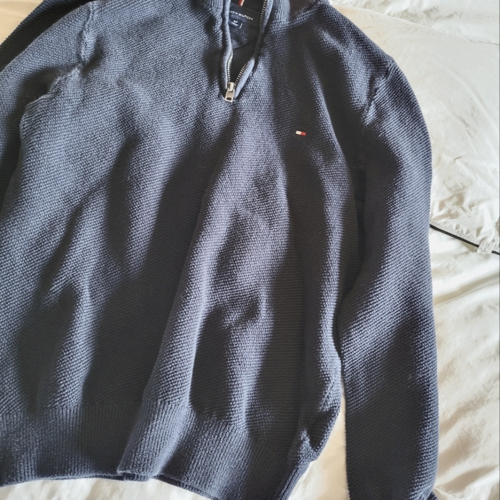 TOMMY HILFIGER crew sweater